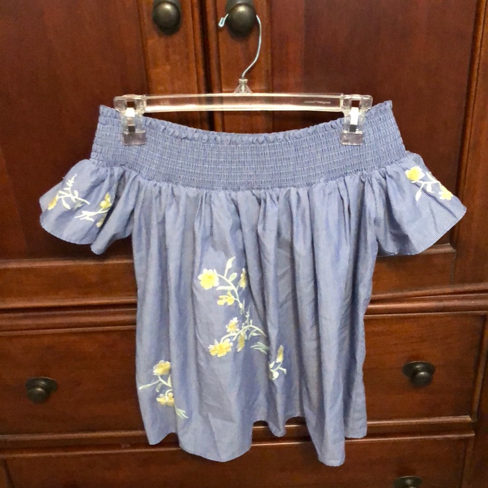 Blue off the shoulder CREMIEUX shirt